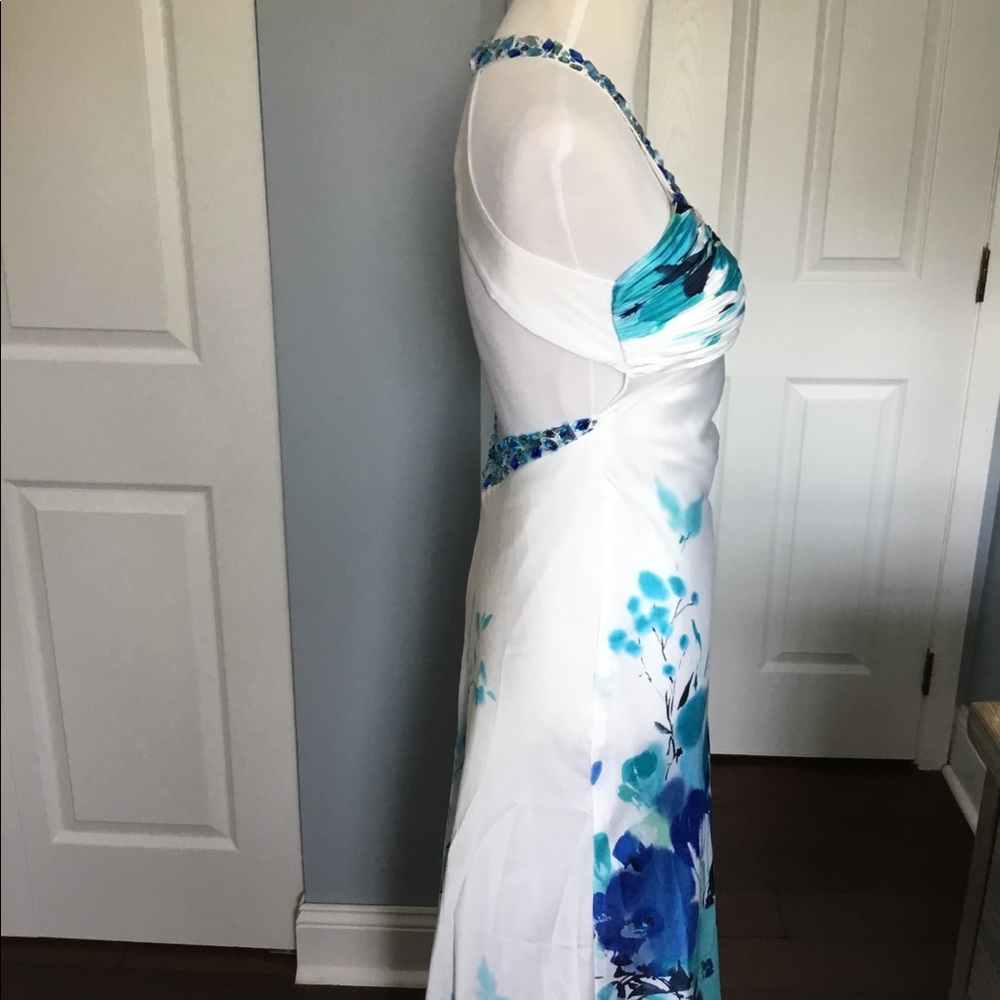 Stunning BodyCon Backless, Halter Prom NEW W TAGS - Picture 3 of 7